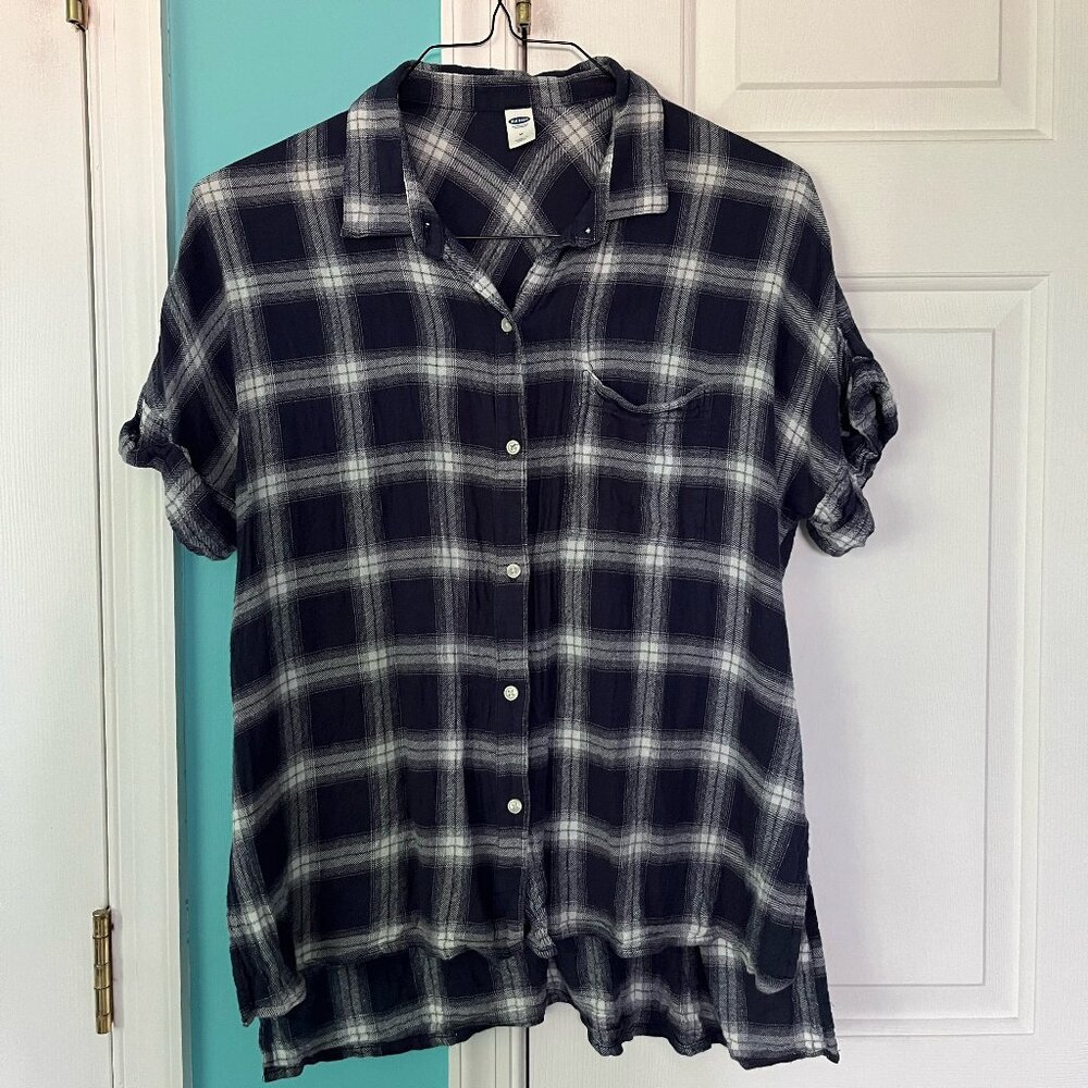 Old Navy Plaid Flannel Button Down Tee
